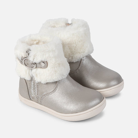 42832 Faux fur lined ankle boots