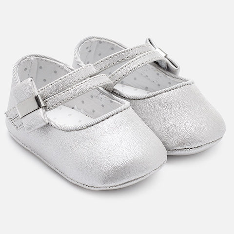Mary Jane shoes for baby girl